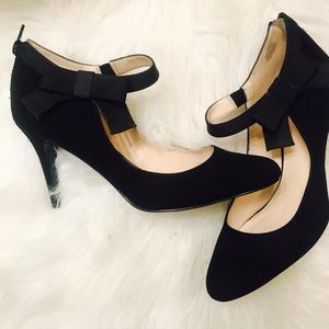 Nine West  “Gushing” Black Bow Mary Jane heels